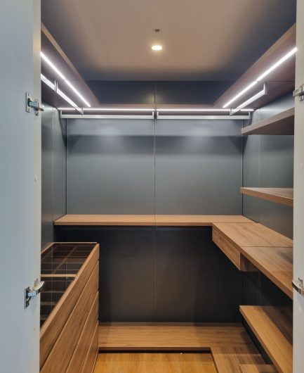 부산 오피스 드레스룸